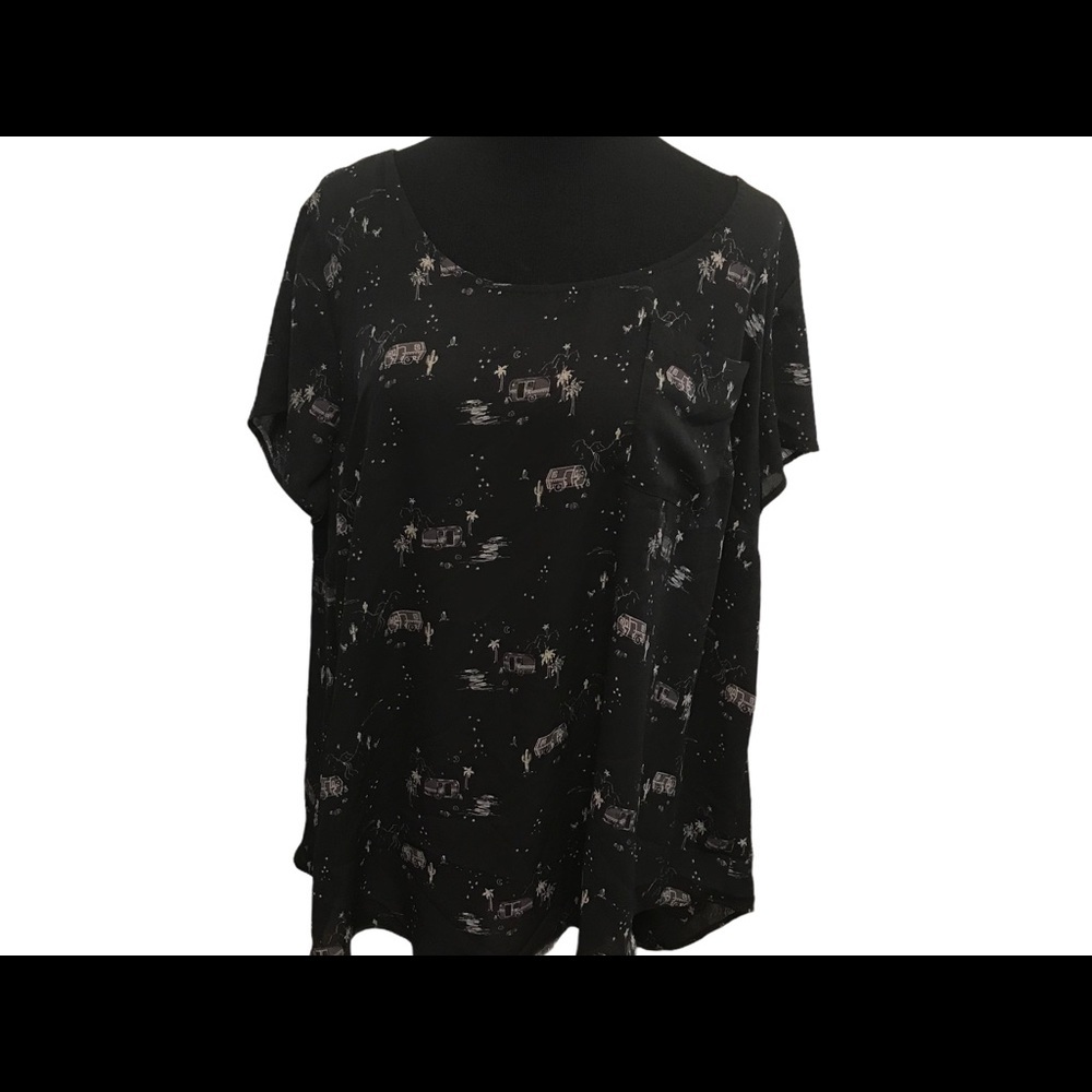 Torrid blouse size 2